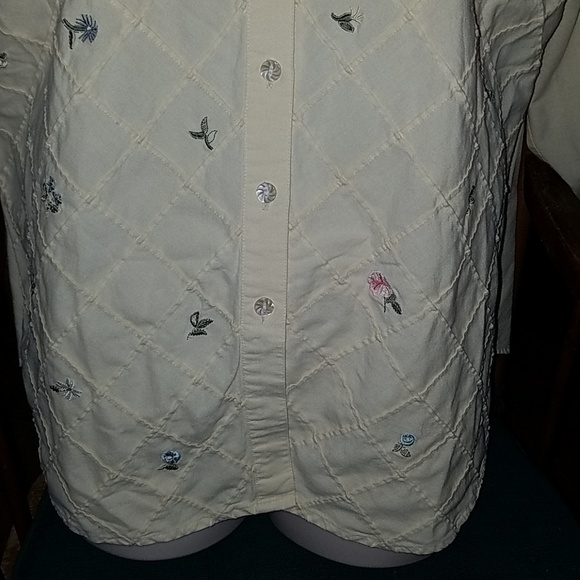 Unique button front shirt in butter yellow - Picture 4 of 5